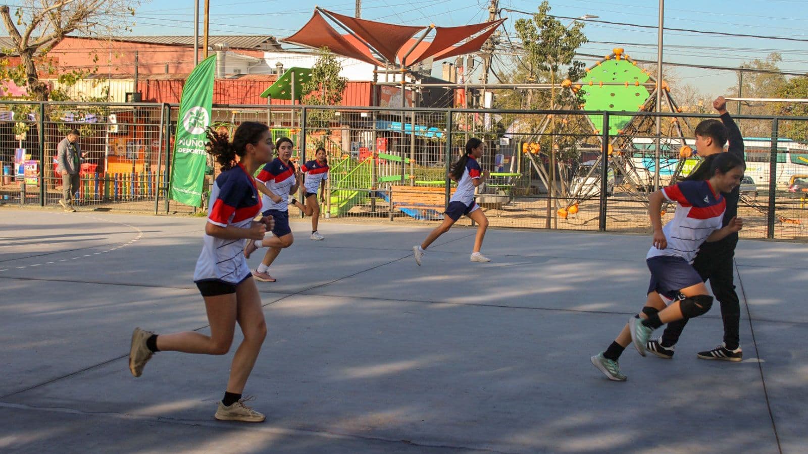 Carmela Silva Donoso ganó la fase comunal del Balonmano Sub 14