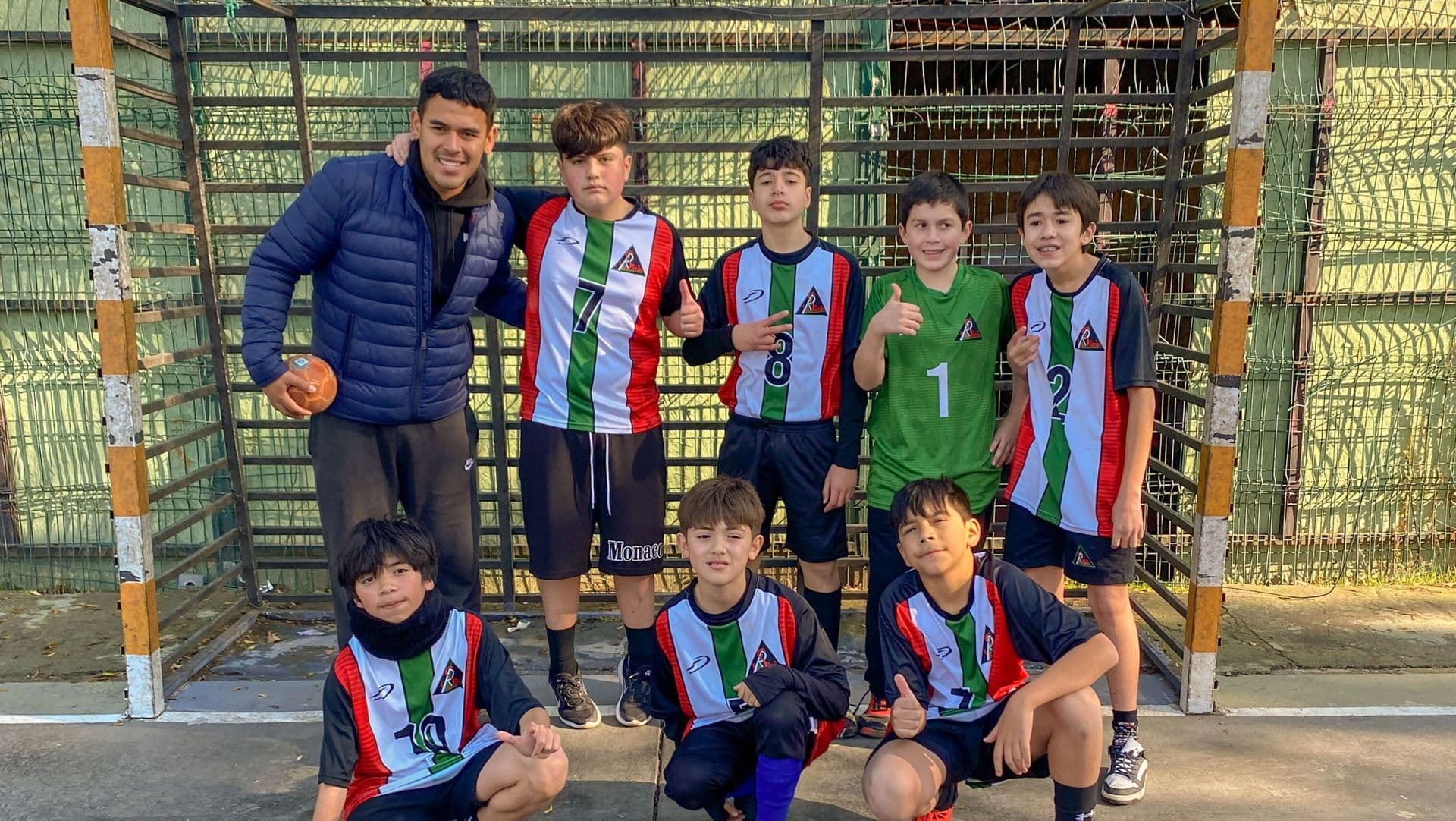 Carmela Silva Donoso ganó la fase comunal del Balonmano Sub 14
