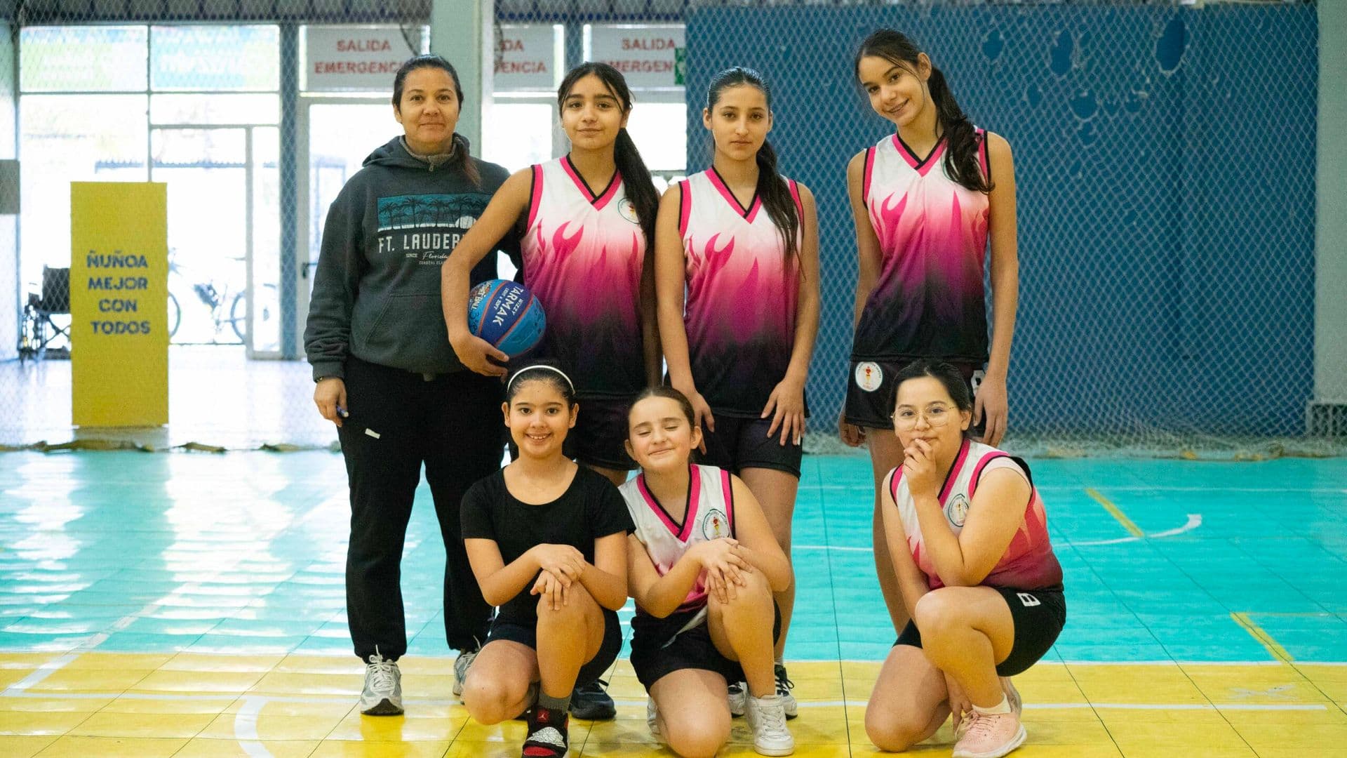 Liceo Augusto D’halmar y Colegio República de Siria avanzan en el Básquetbol Sub 14