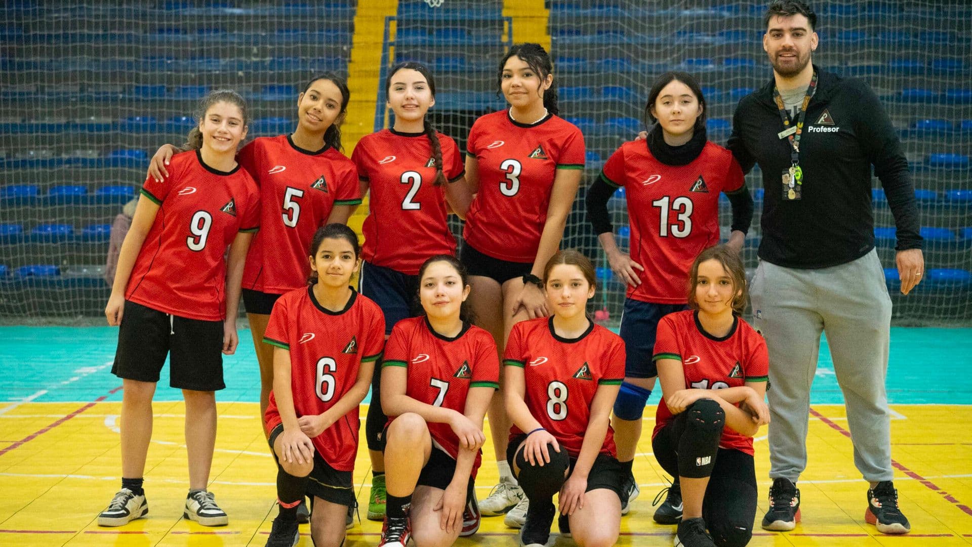 Liceo Augusto D’halmar y Colegio República de Siria avanzan en el Básquetbol Sub 14
