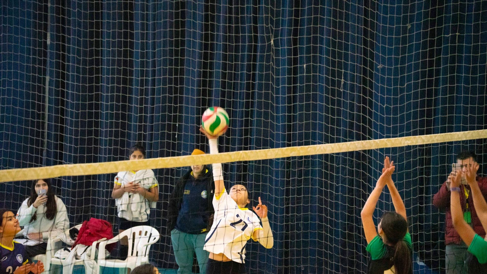 Manuel de Salas y República de Siria pasan a la provincial del Vóleibol Sub 14