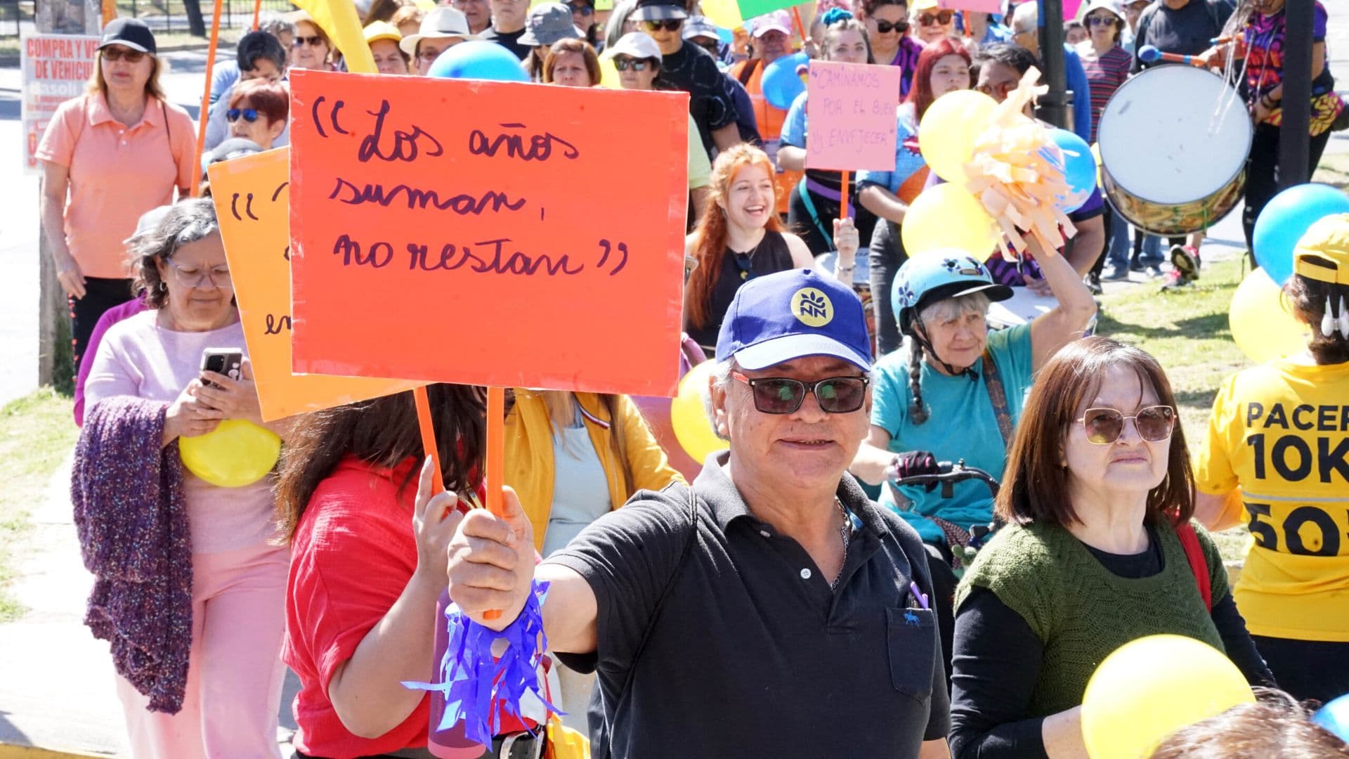 Gran Caminata Mayor hasta Plaza Ñuñoa