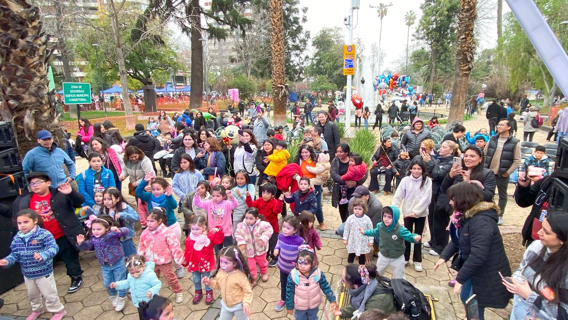 Ñuñoa Deportes colaboró con una Zumba Kids en el Día de la Niñez
