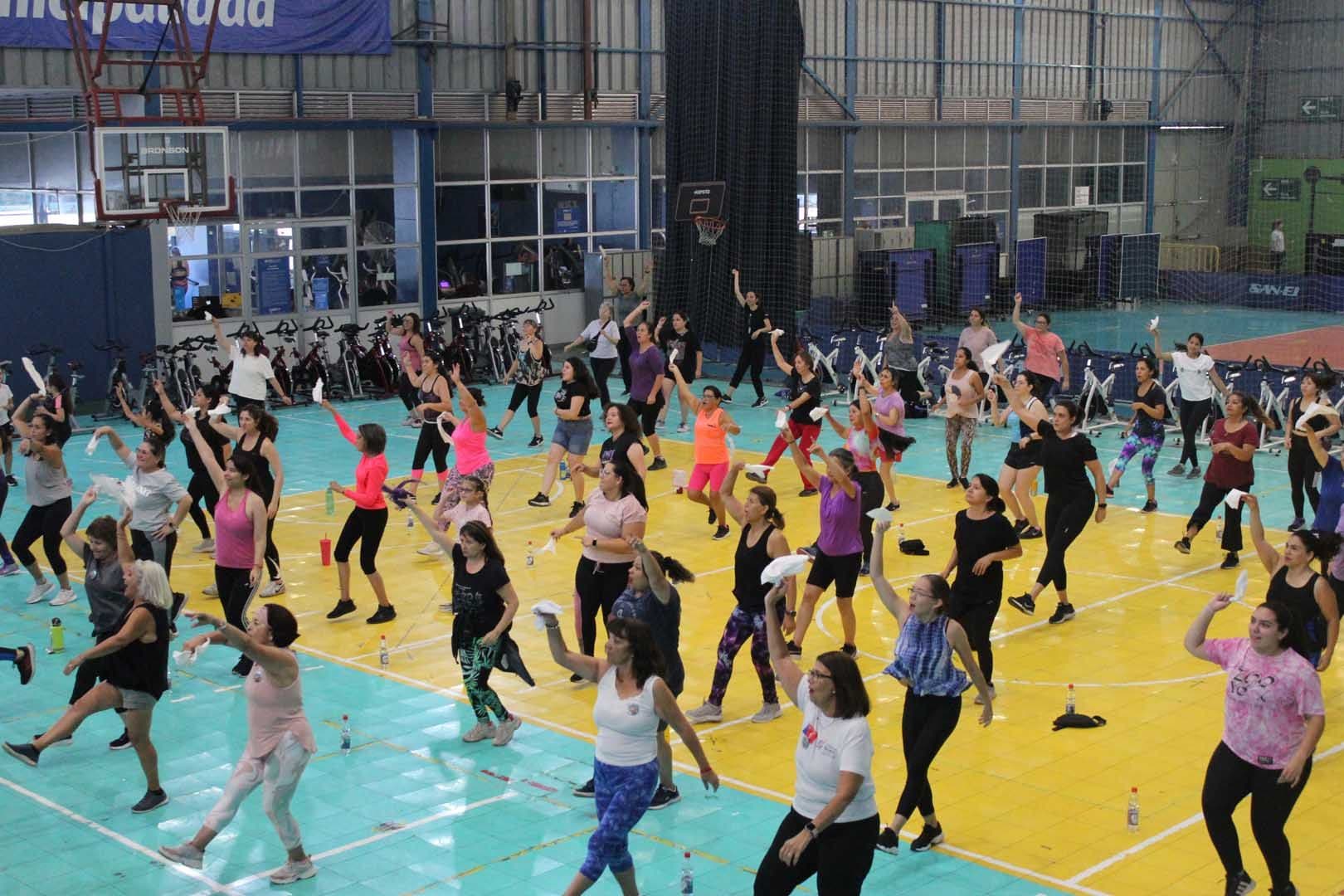 Jornada Deportiva Mujeres de Ñuñoa reunió a cerca de 500 ñuñoínas