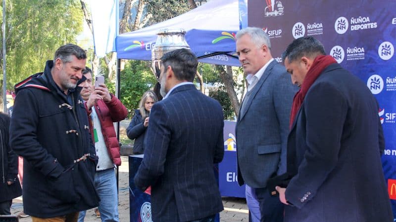 El Bus Museo del Sifup se instaló en Ñuñoa