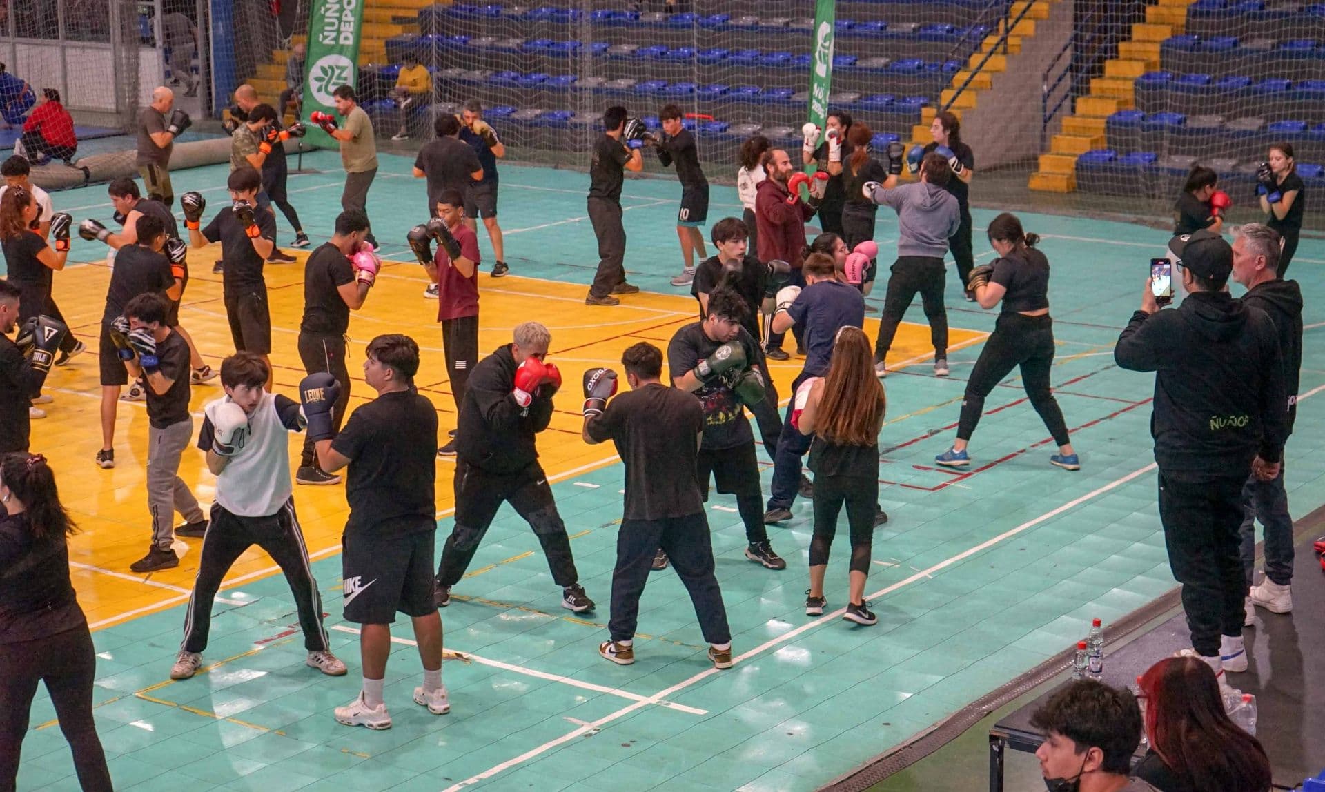 El boxeo se tomó el Polideportivo