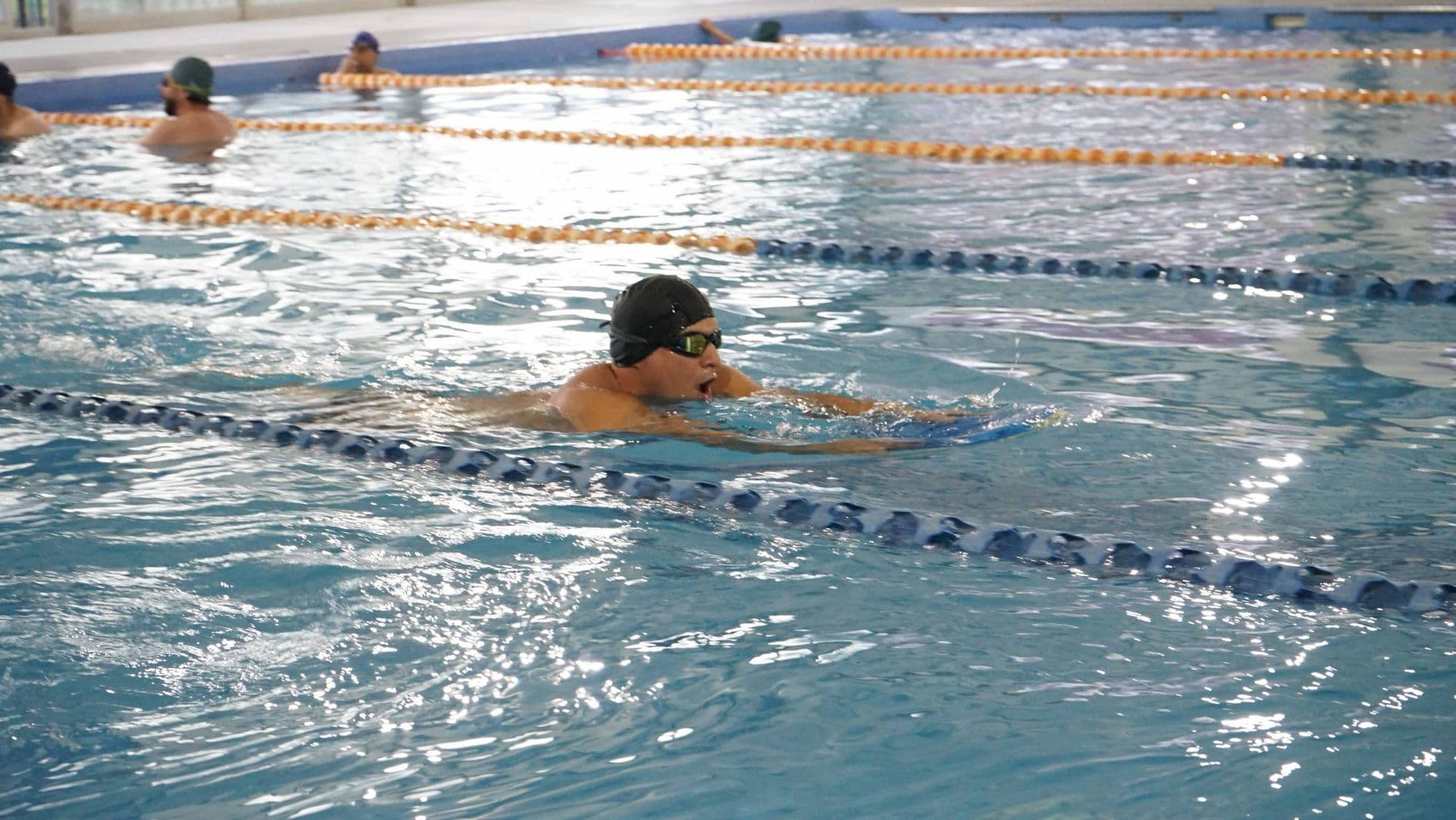 Meganoticias Amanece estuvo en nuestra piscina