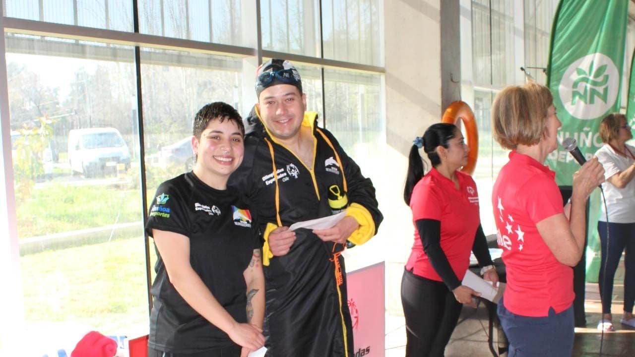 Torneo de Natación Neurodivergentes tuvo a más de 100 competidores
