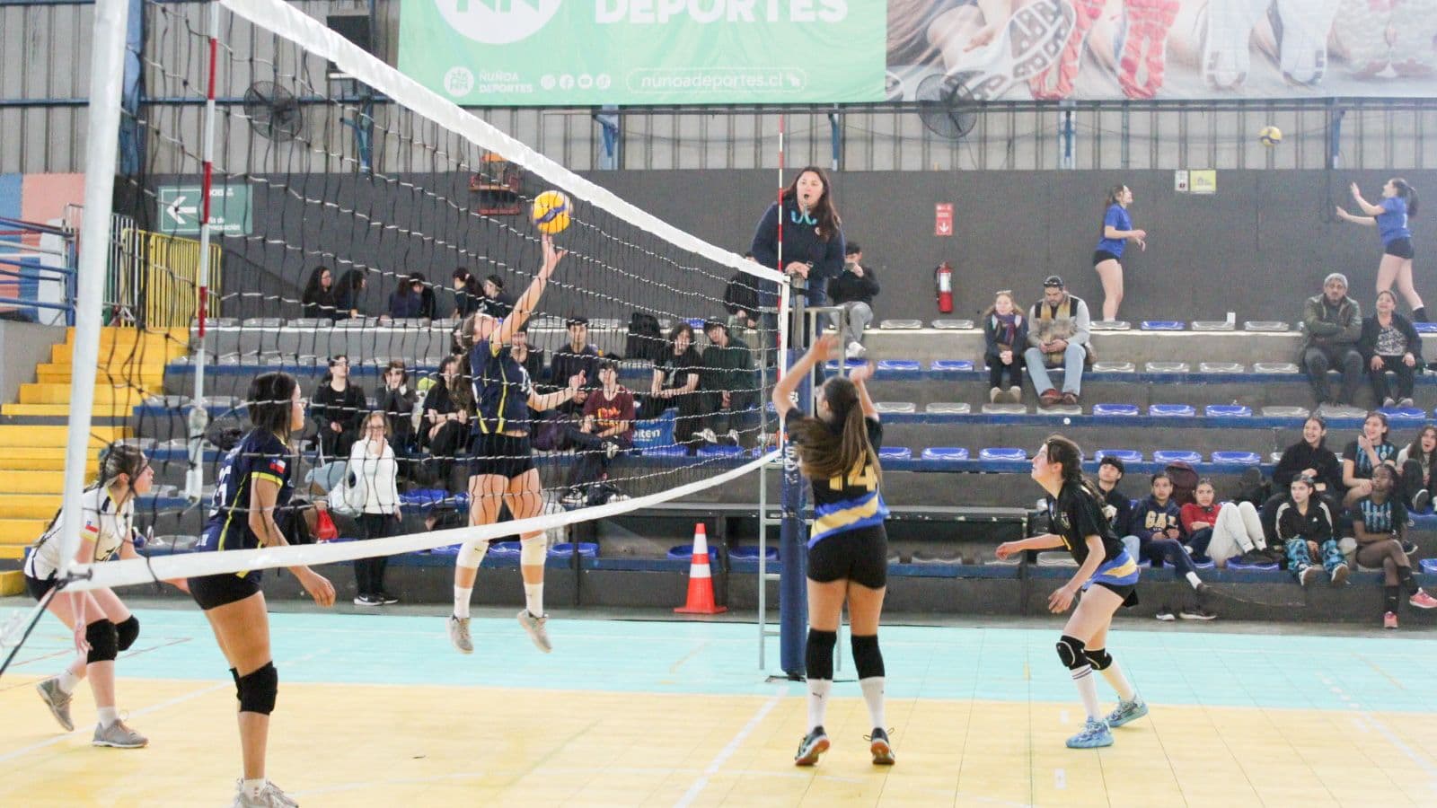 Vóleibol Juvenil ya tiene sus representantes de Ñuñoa