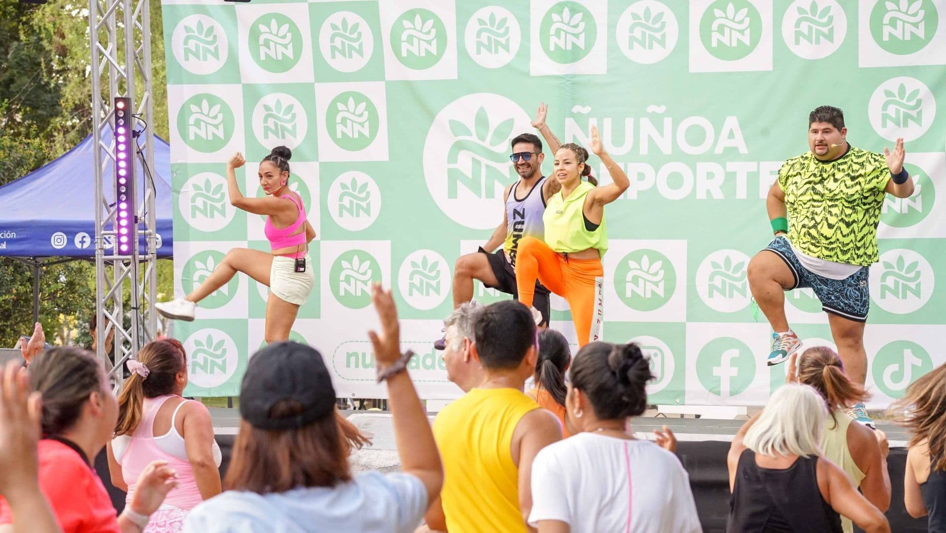 El baile se apoderó de la Plaza Ñuñoa
