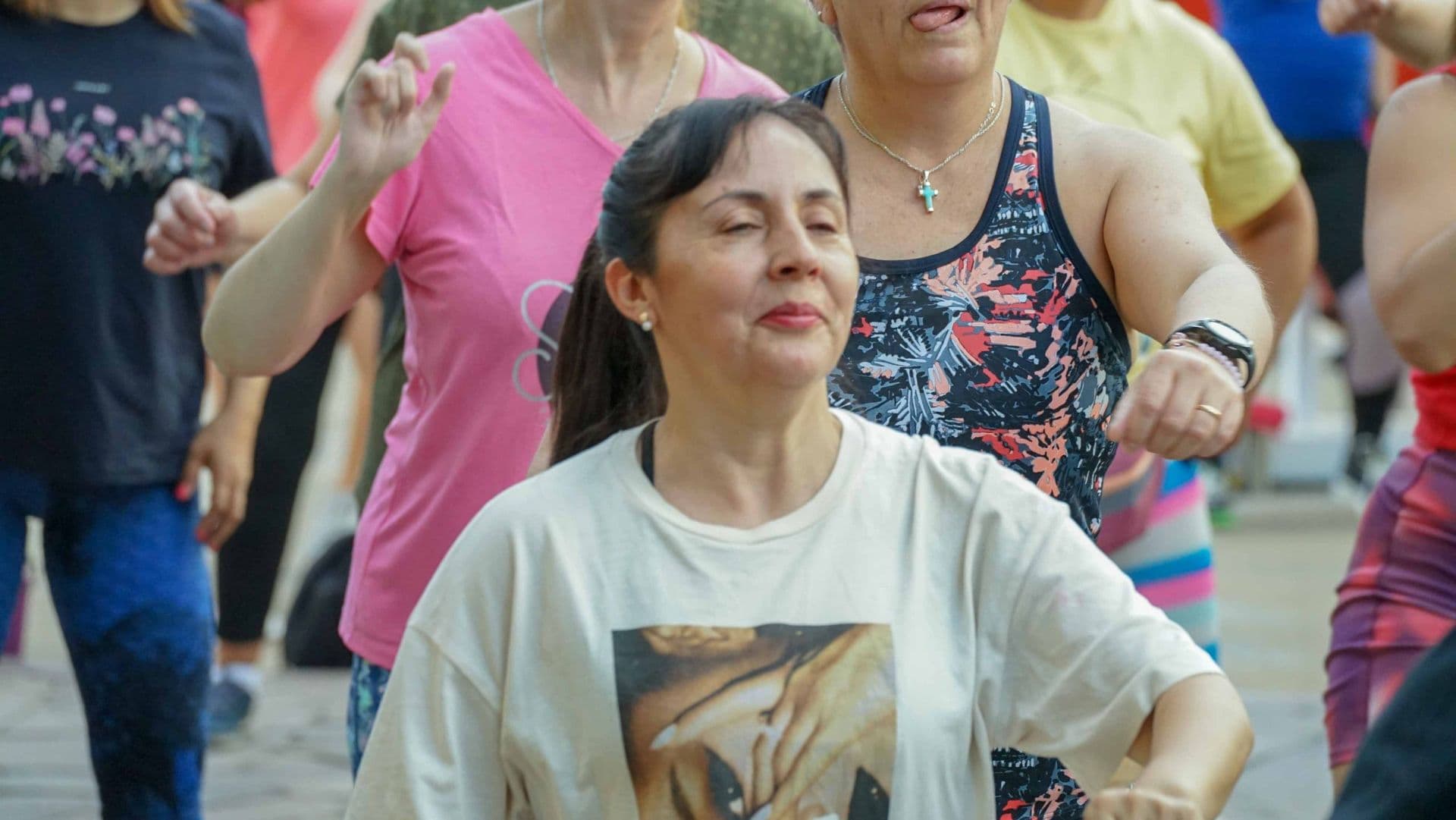 El baile se apoderó de la Plaza Ñuñoa
