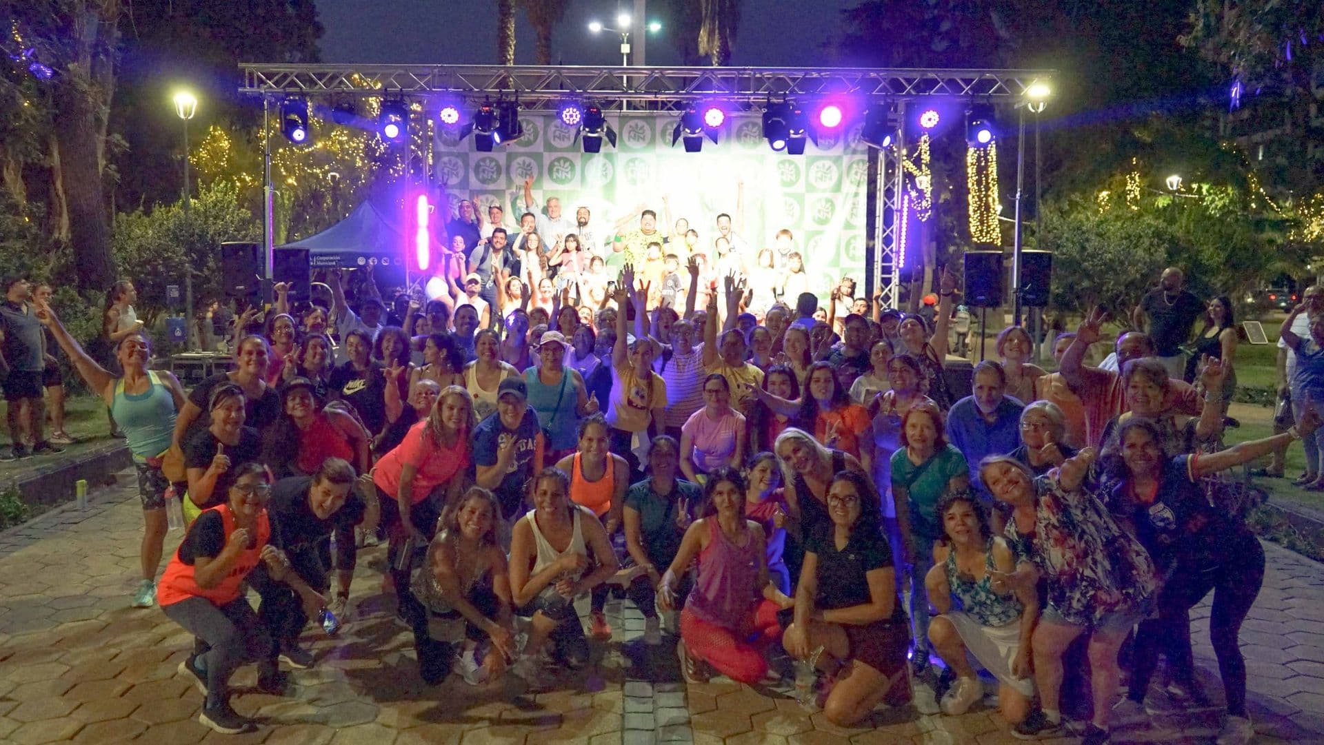 El baile se apoderó de la Plaza Ñuñoa