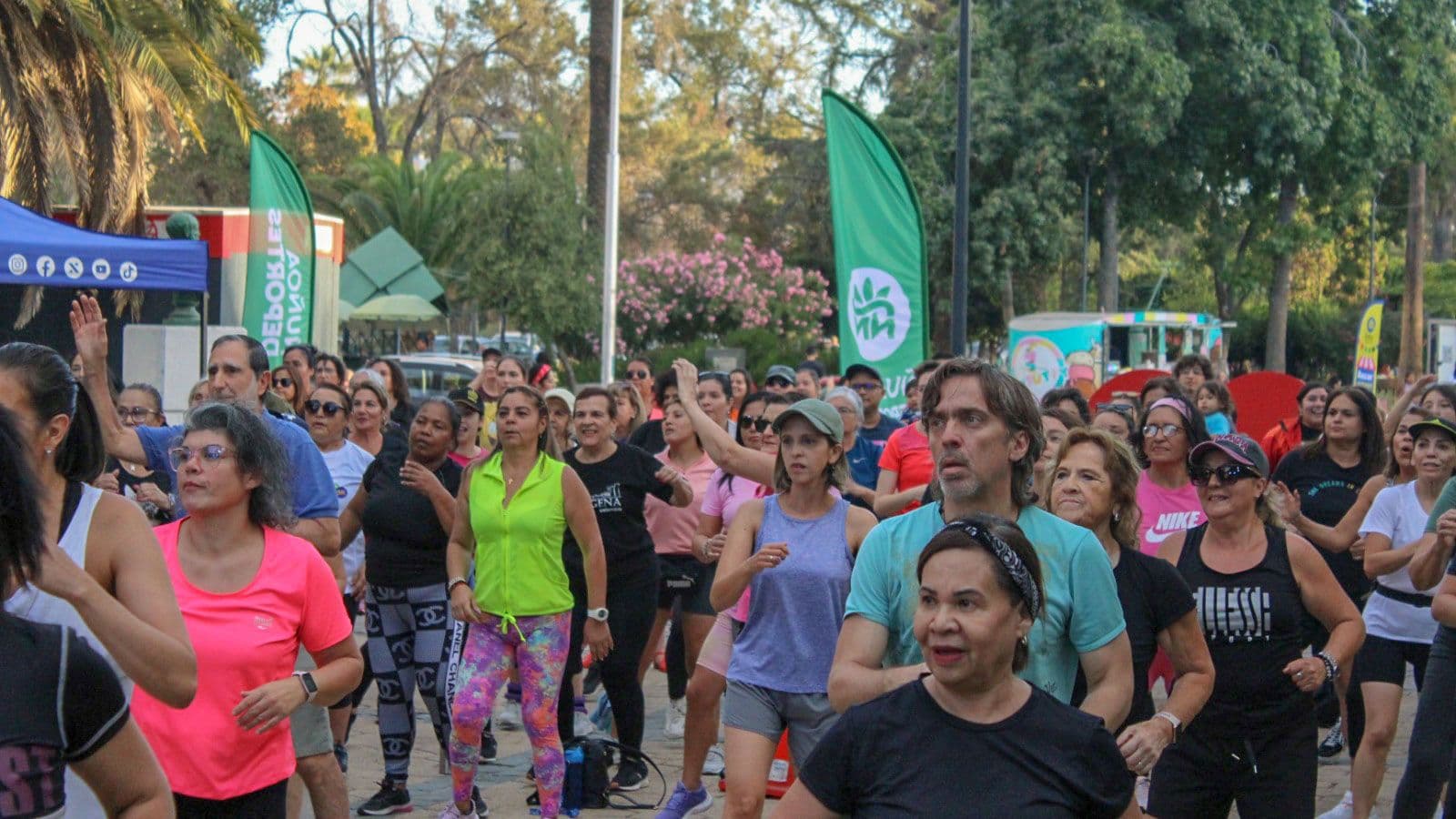El baile se apoderó de la Plaza Ñuñoa