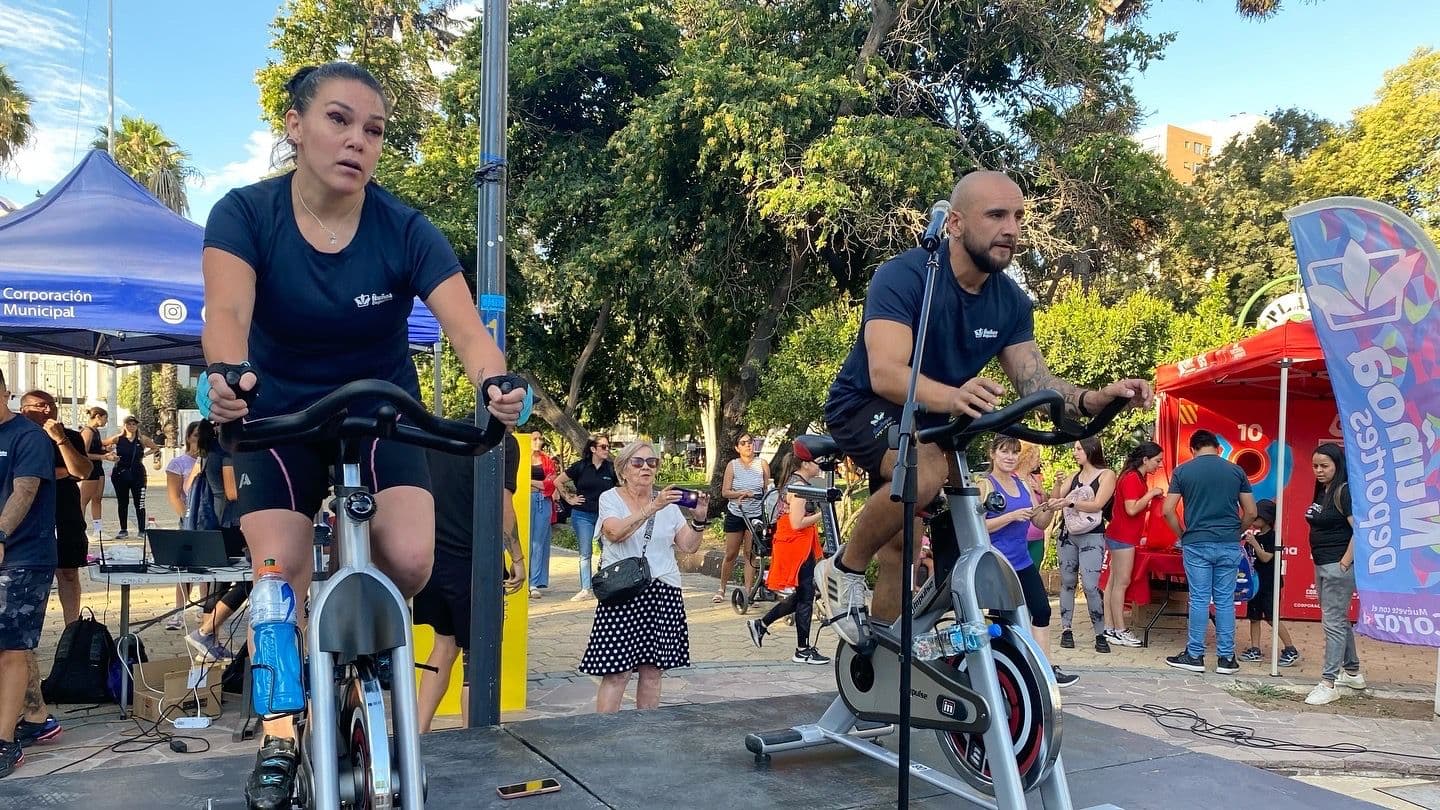 Plaza Ñuñoa se activó al ritmo del spinning